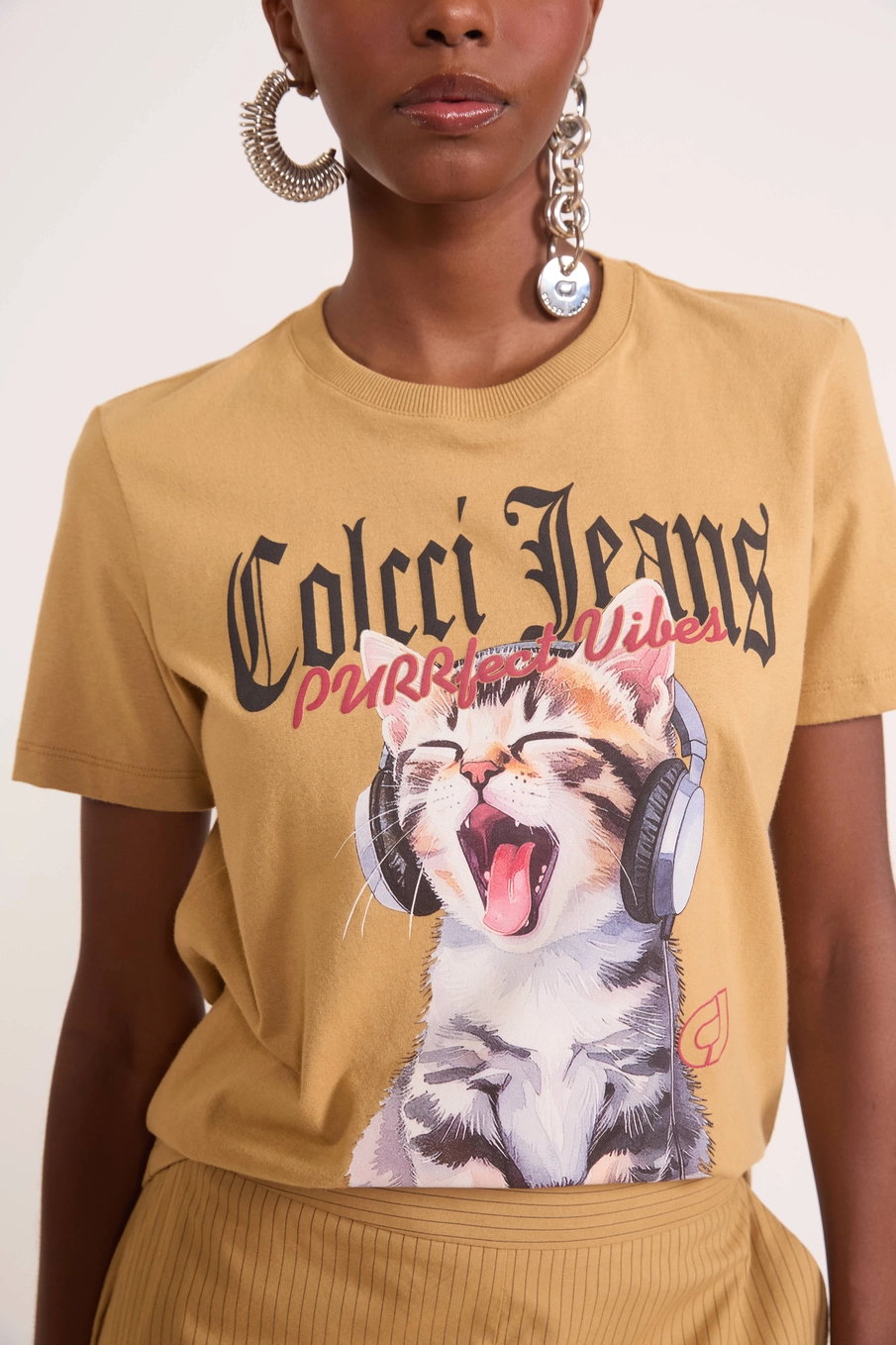 Camiseta Estampada Purrfect Vibes Bege Soybean