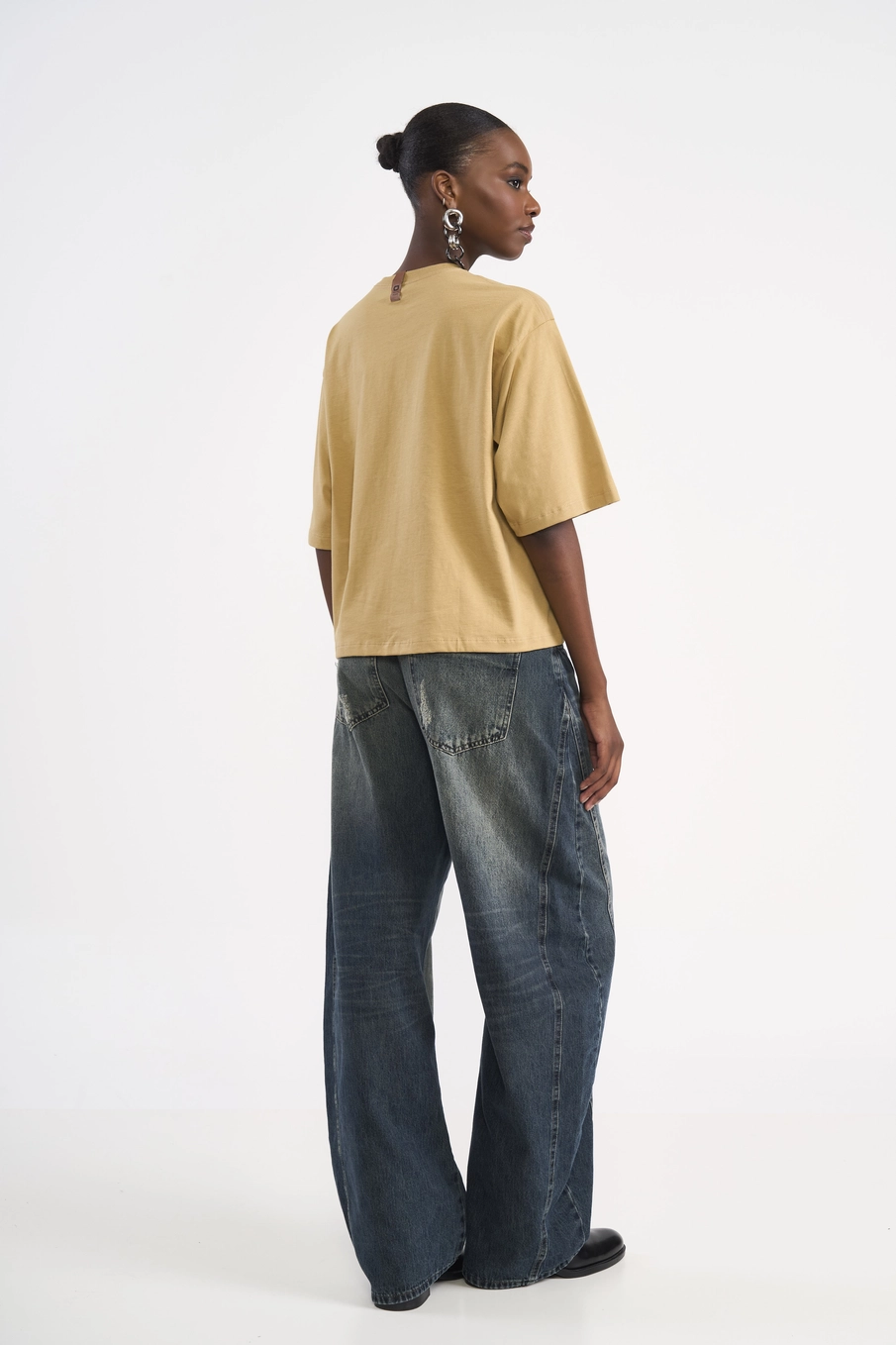 Camiseta Oversized Boxy Estampada Bege Soybean