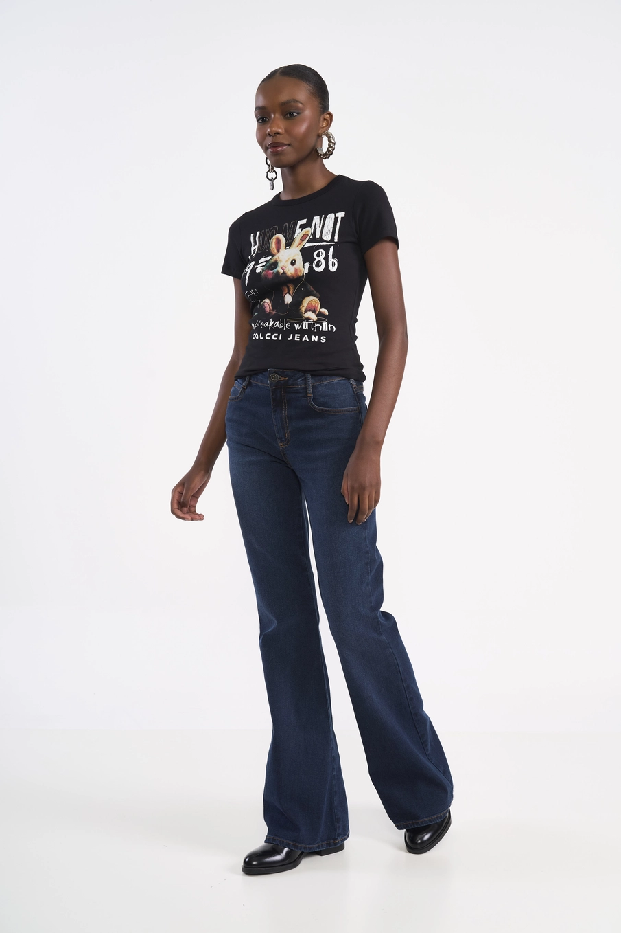 Camiseta Slim Estampa Bunny Preto