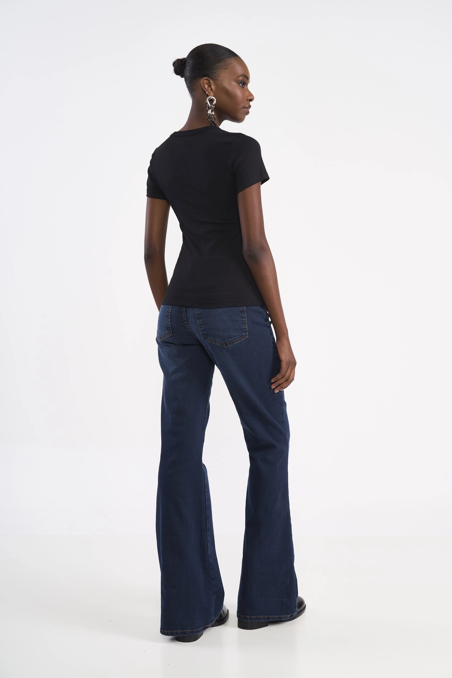 Camiseta Slim Estampa Bunny Preto