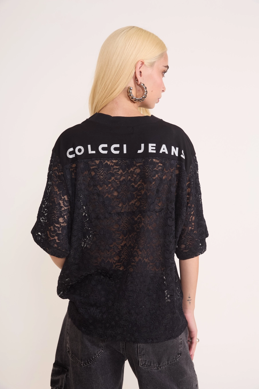 Camiseta Jersey Em Renda Preto