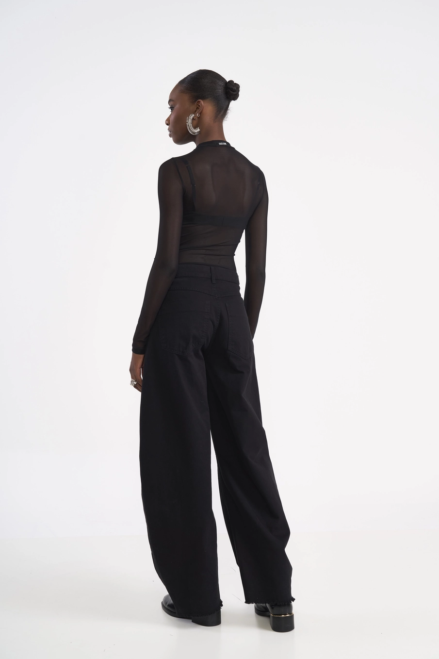 Blusa Slim Em Tule Com Drapeado Preto