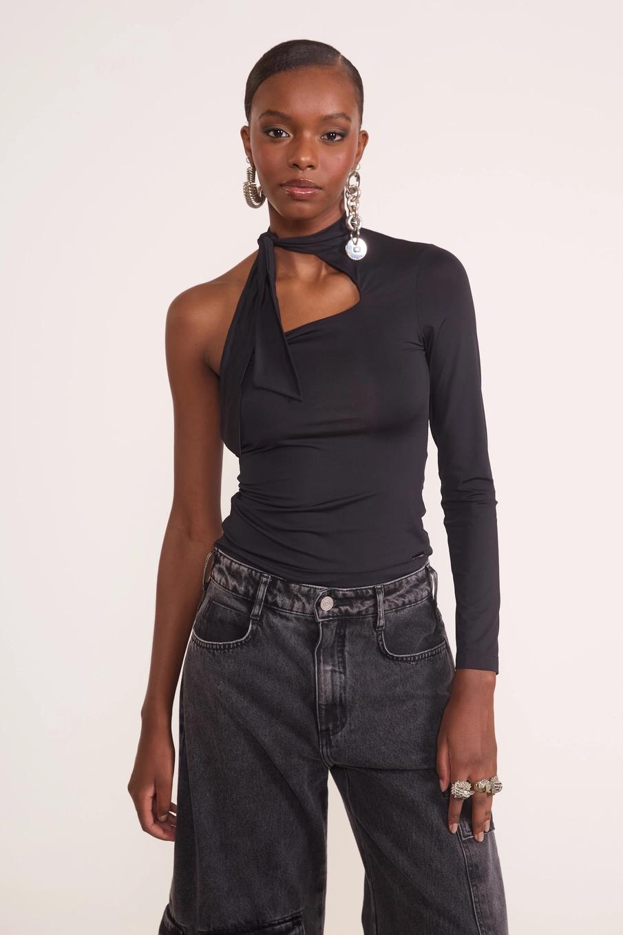 Blusa Assimétrica Scarf Preto