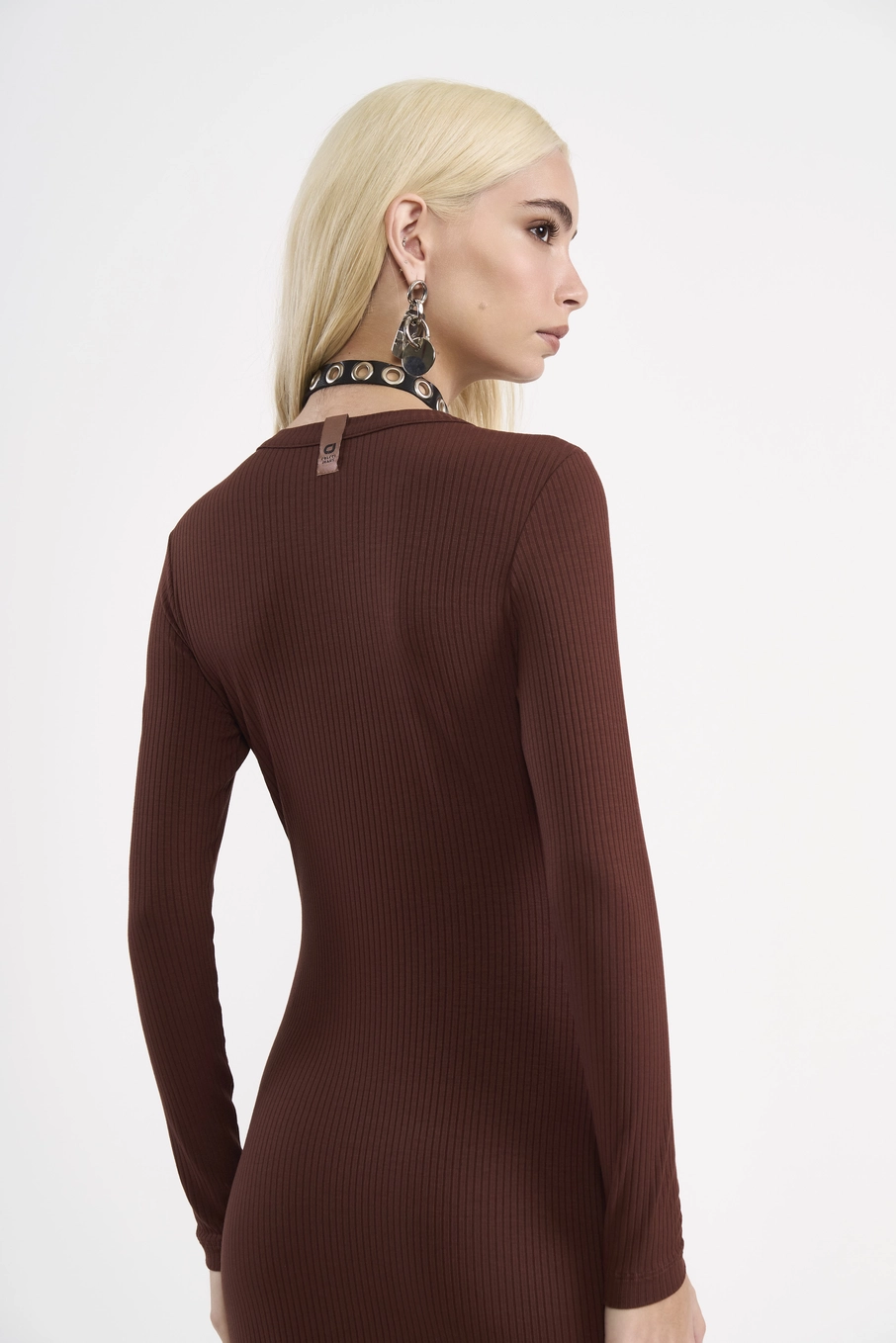Vestido Midi Canelado Ajustado Marrom