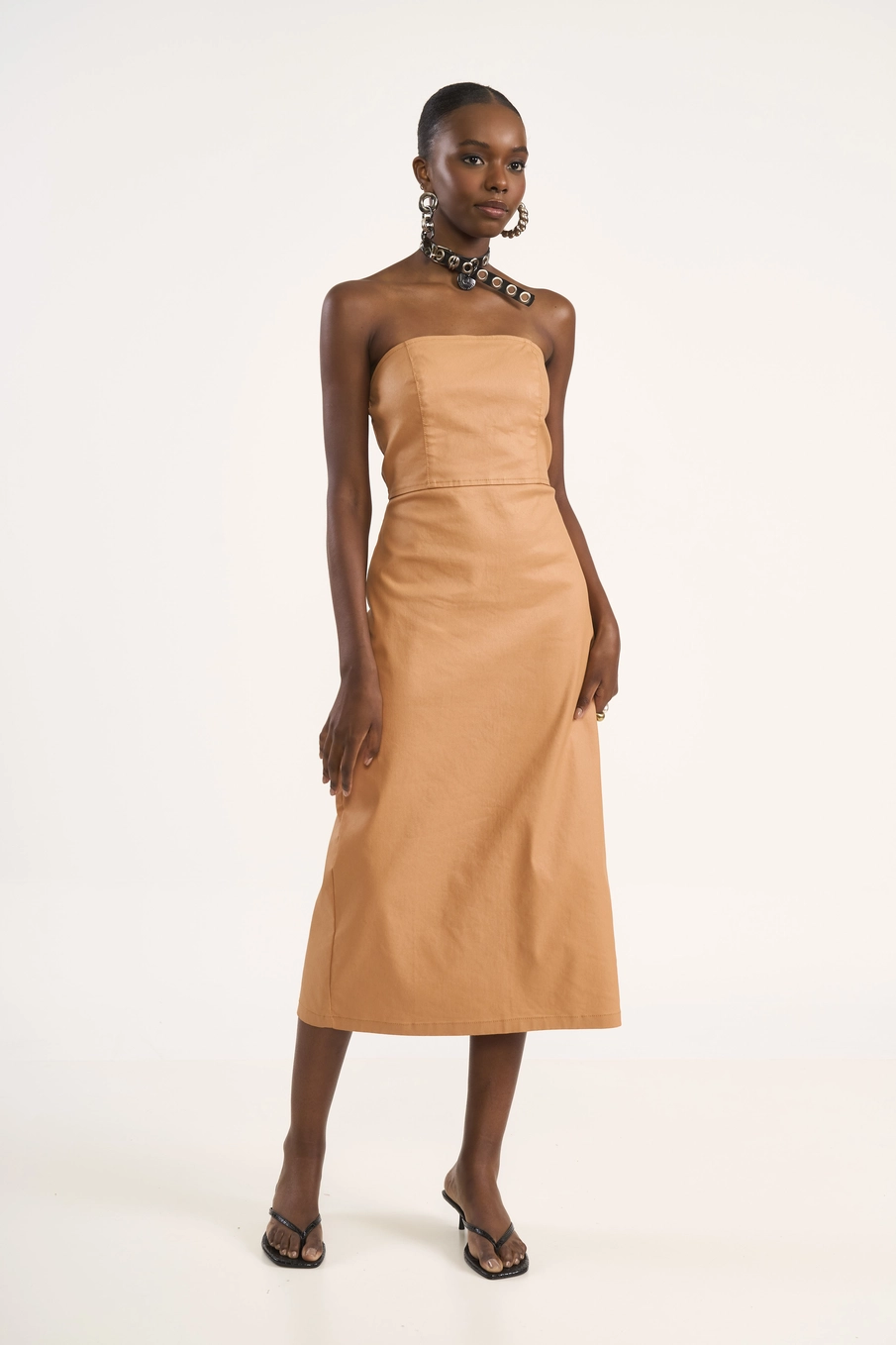 Vestido Midi Tomara Que Caia Em Sarja Bege