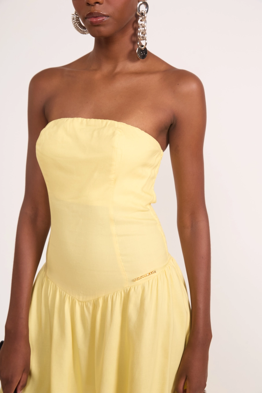 Vestido Curto Tomara Que Caia Estruturado Amarelo