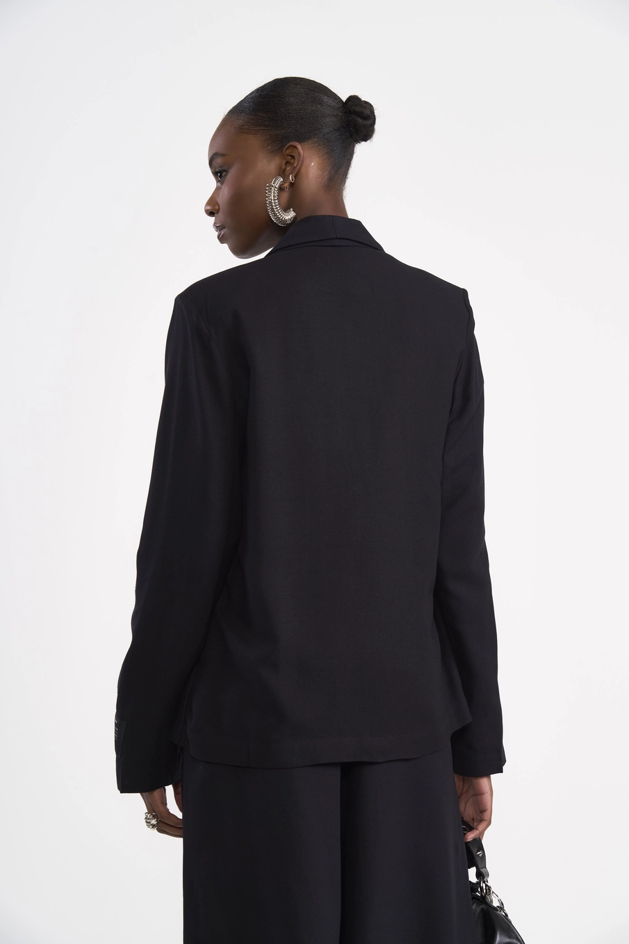 Blazer Alongado Em Viscose Preto
