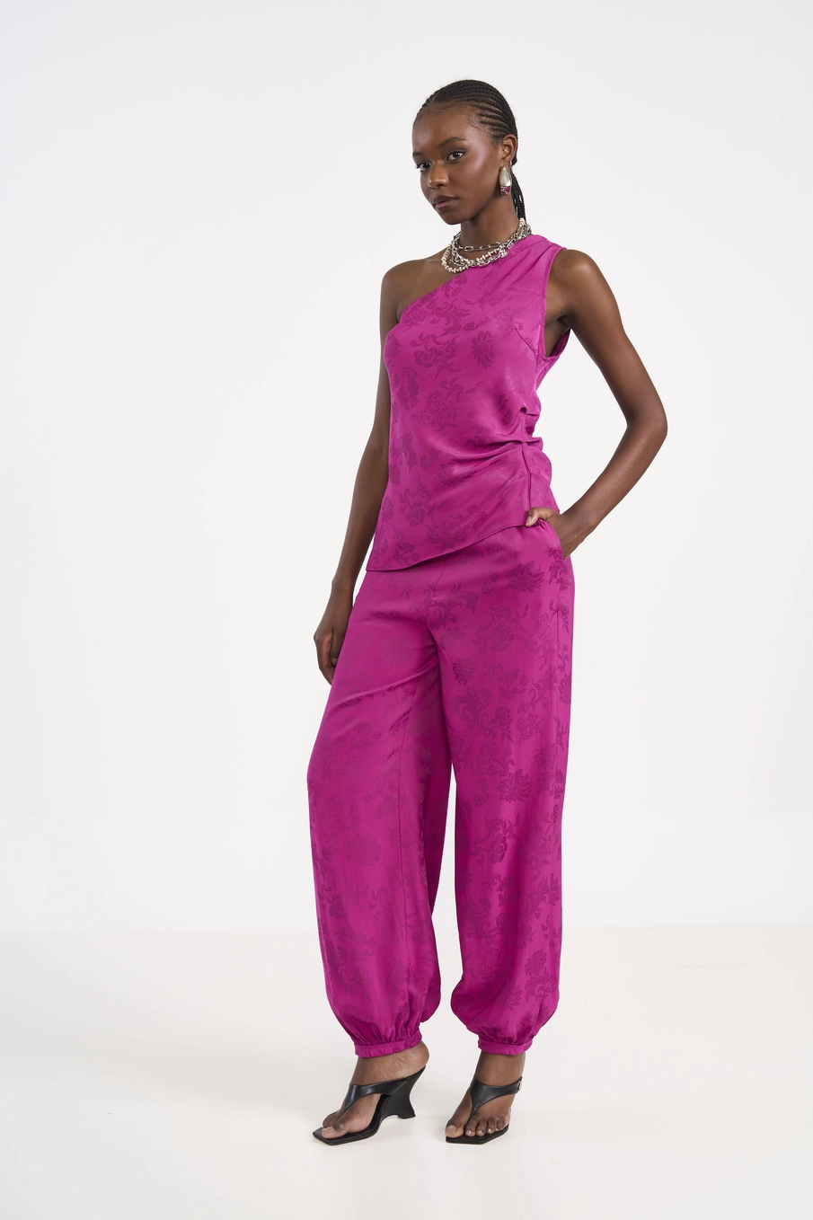 Calça Jogger Jacquard Florais Estampados