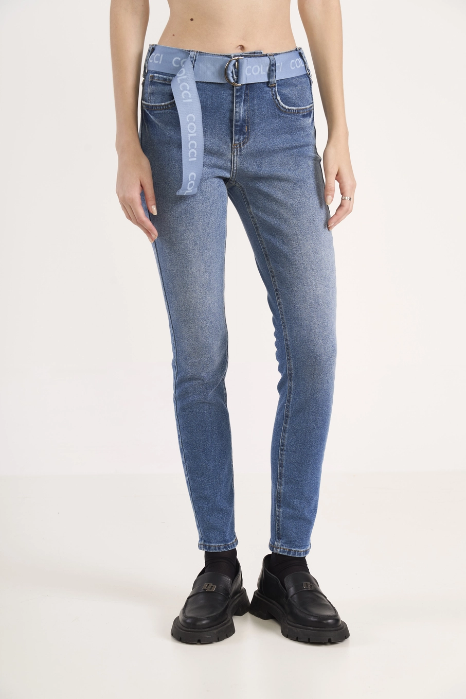 Calça Jeans Skinny Com Cinto Logomania Índigo