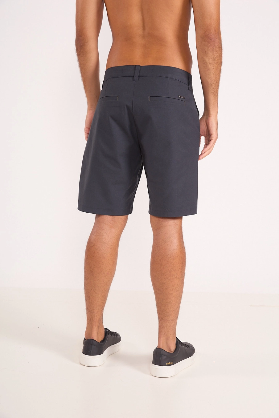 Bermuda Masculina Alfaiataria Contemporânea Cinza