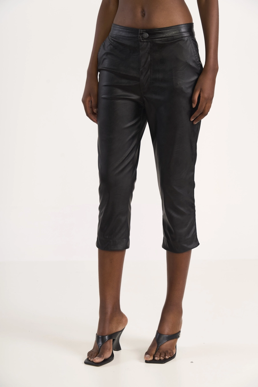 Bermuda Slim Midi Preto
