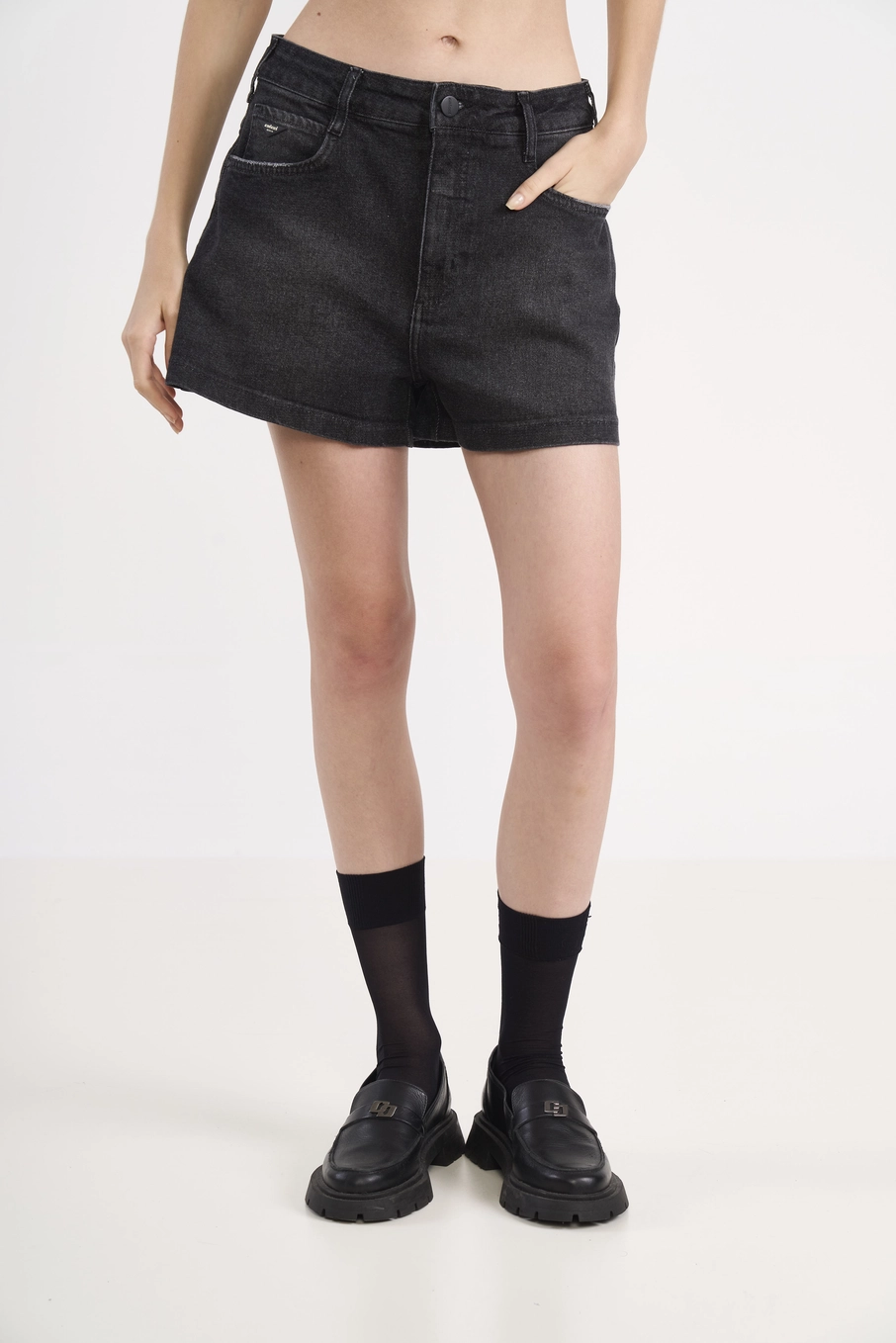 Short Jeans Feminino Amplo Vintage Indigo Preto
