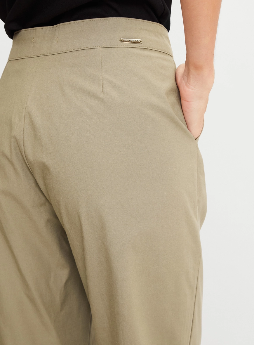 Calça Alfaiataria Feminina Cenoura Bege 4
