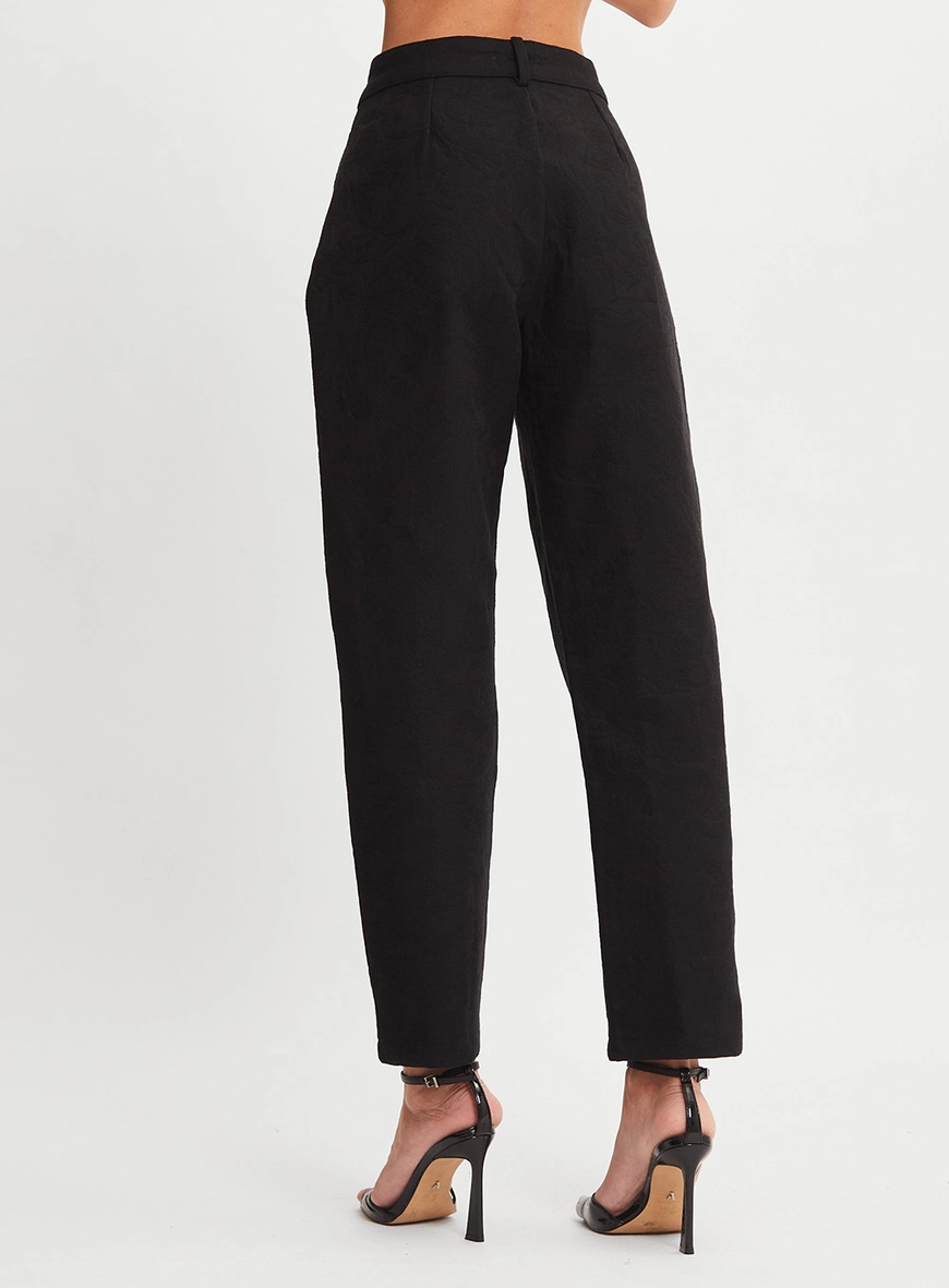 Calça Alfaiataria Jacquard Feminina Cenoura Preto 3
