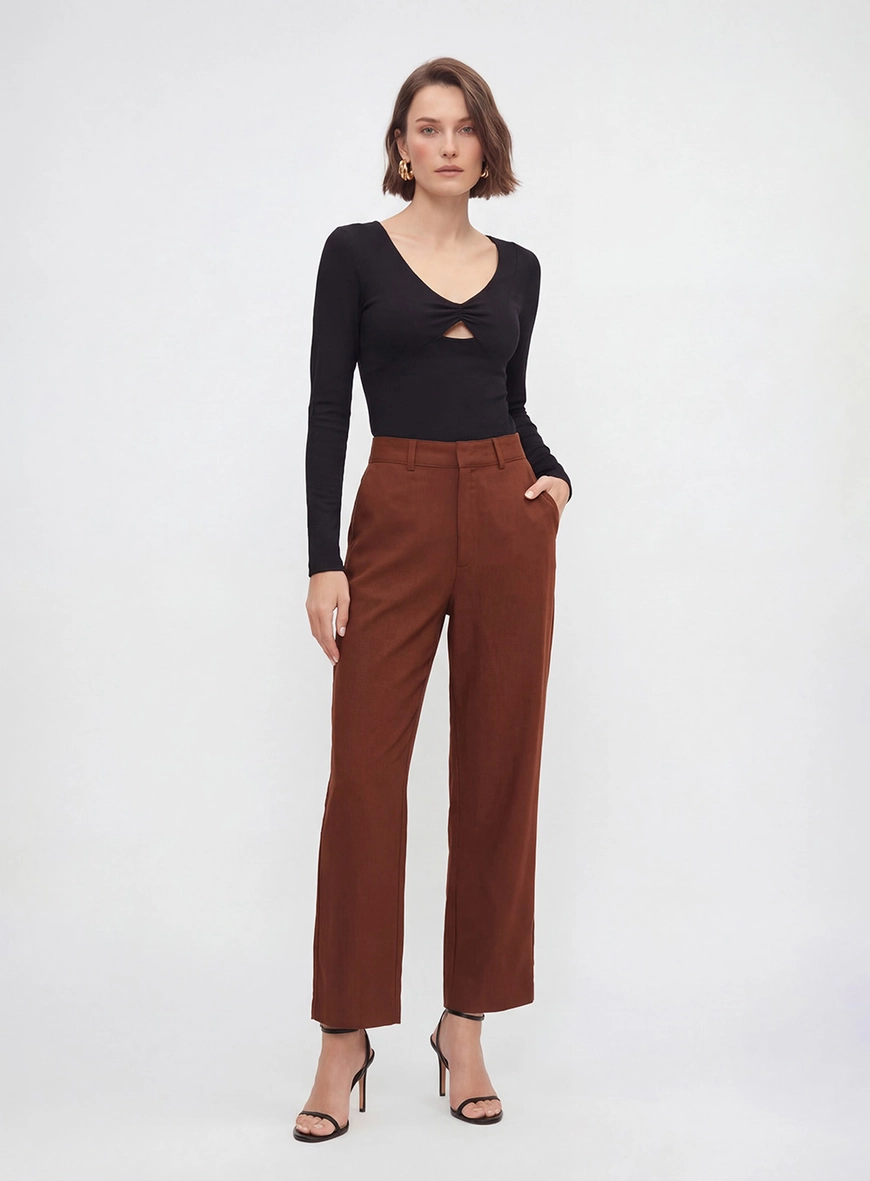 Calça Alfaiataria Feminina Cenoura Marrom 1