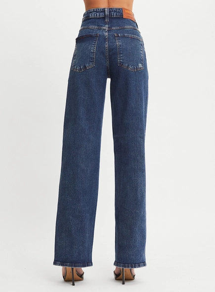 Calça Jeans Feminina Reta Slim