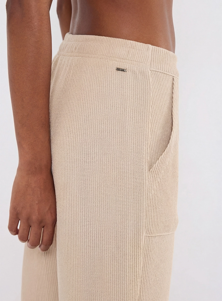 Calça Feminina New Flare Texturizada Bege Esquilo 4