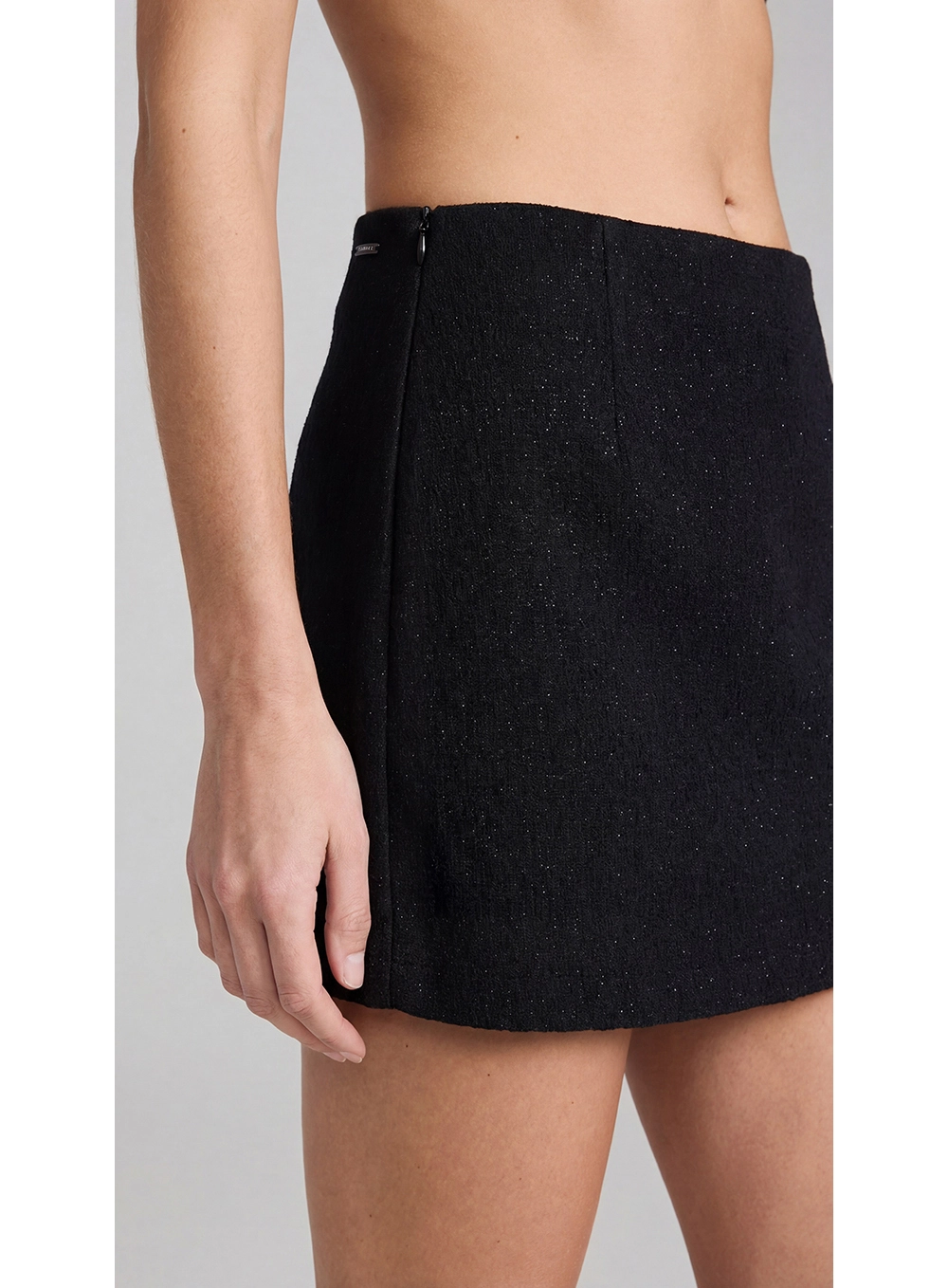 Short Saia Cintura Média Preto 4