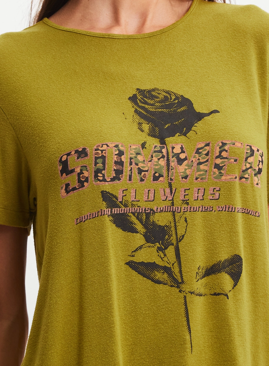 Camiseta Feminina Comfort Estampada Verde 4