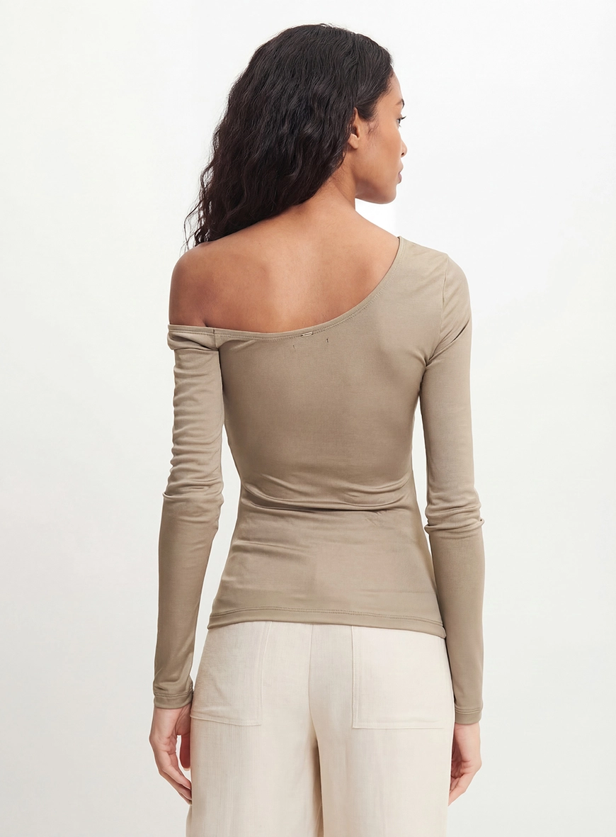 Blusa Slim Transpassada Manga Longa Bege 2