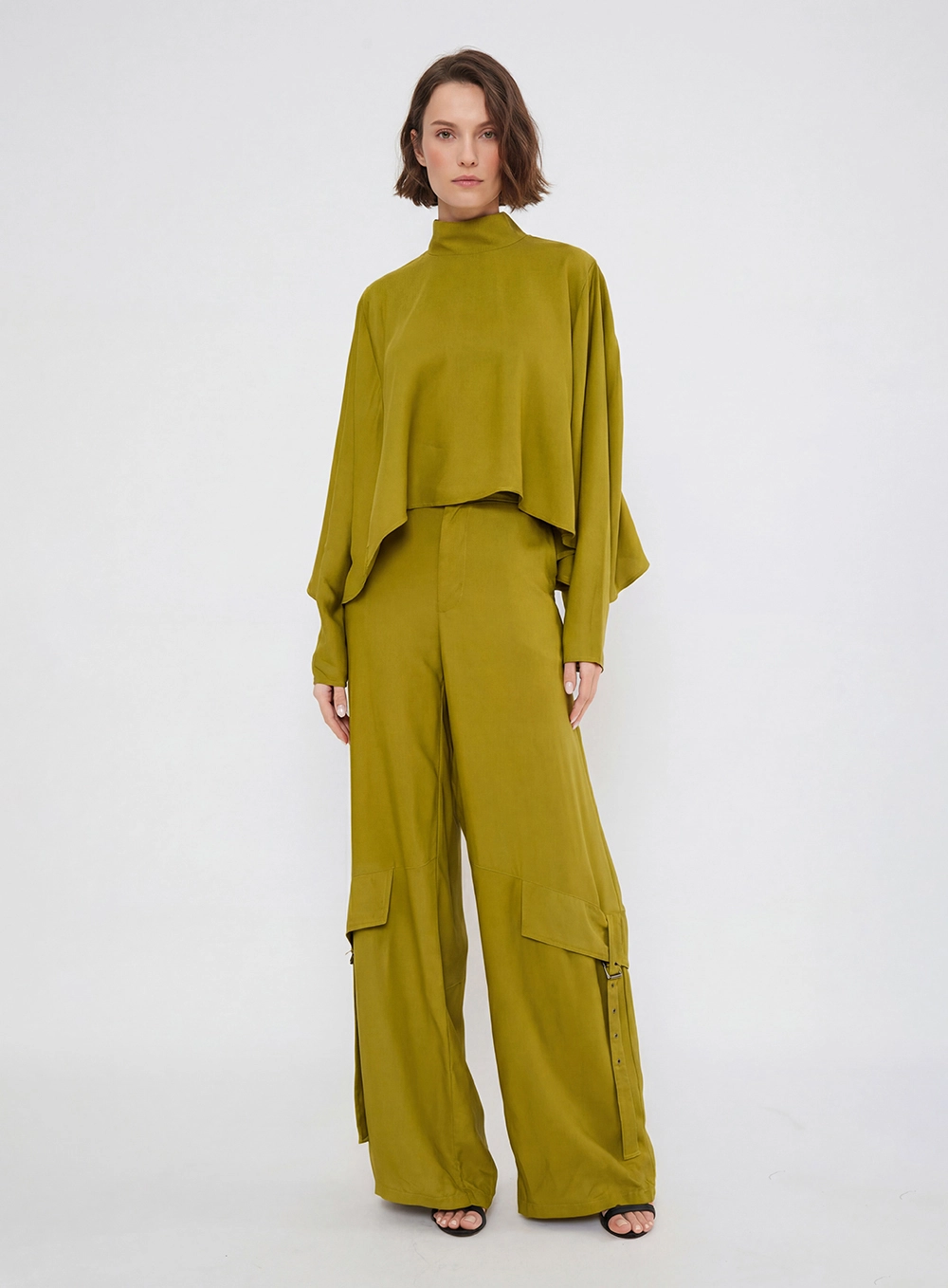 Blusa Gola Alta Morcego Verde 3