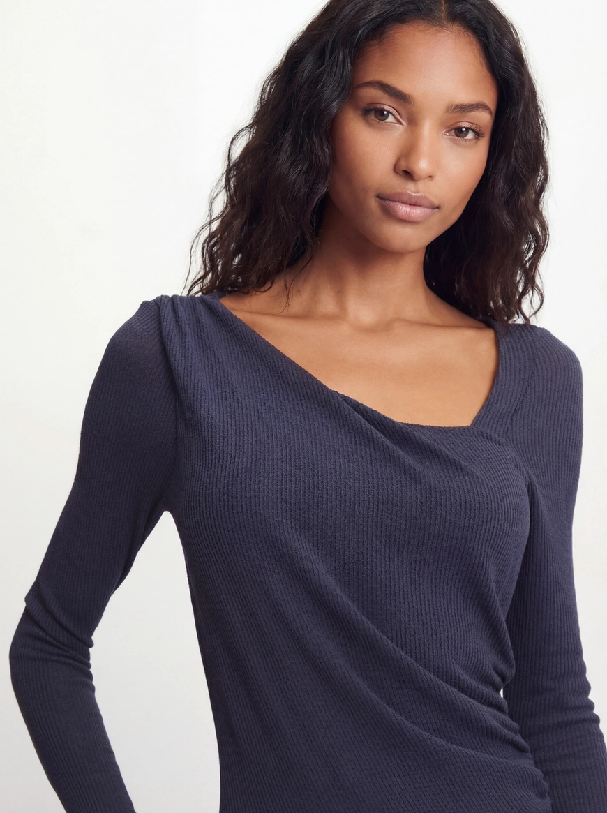 Blusa Canelada Assimétrica Azul 4