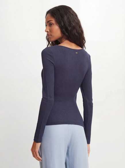 Blusa Canelada Assimétrica