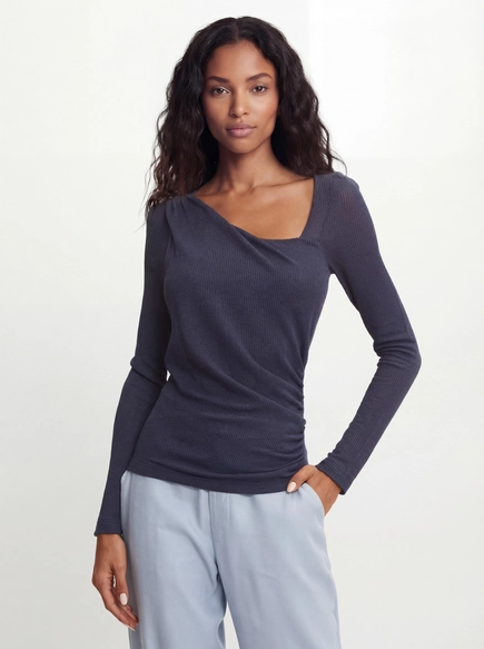Blusa Canelada Assimétrica