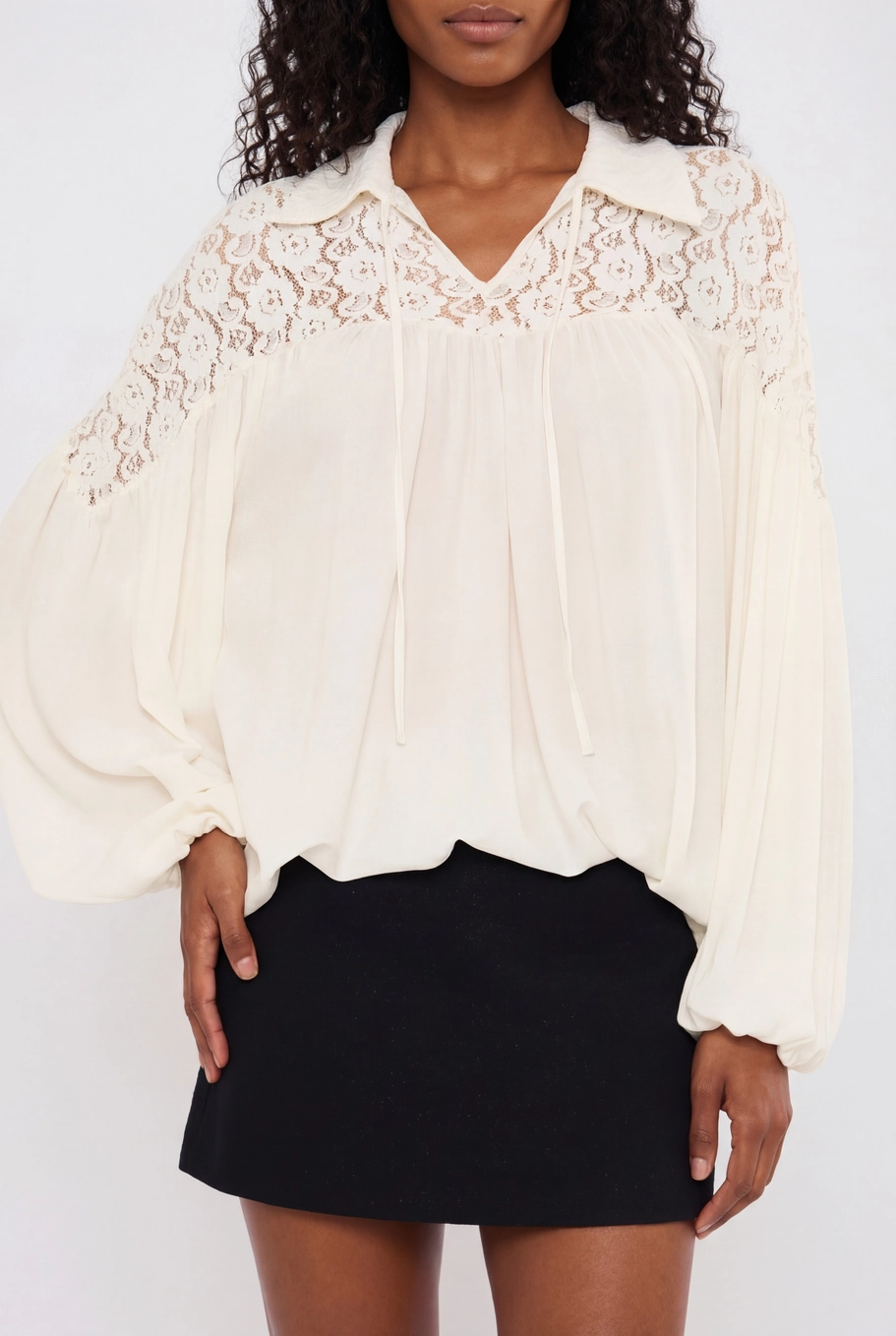 Blusa Detalhe Renda Off Shell 4
