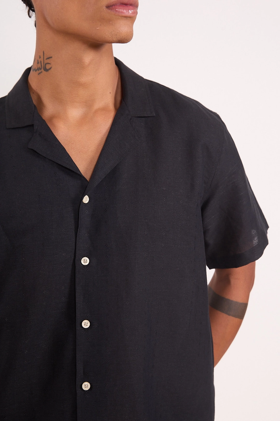 Camisa De Linho Manga Curta Preto