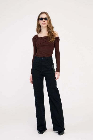 Calça Jeans Feminina Wide Leg Stretch Aplicação