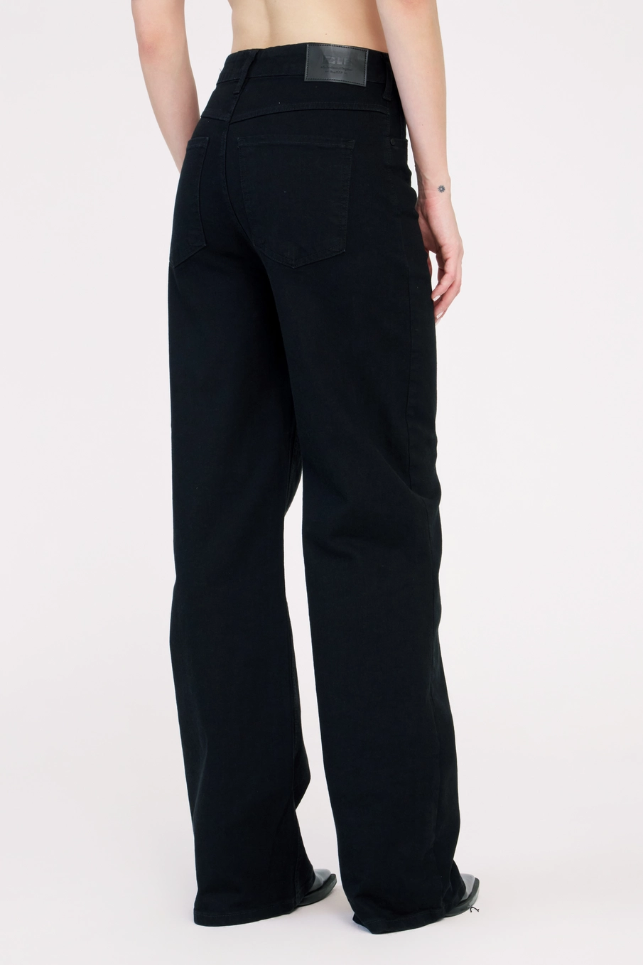 Calça Jeans Feminina Wide Leg Stretch Aplicação Indigo Preto 4