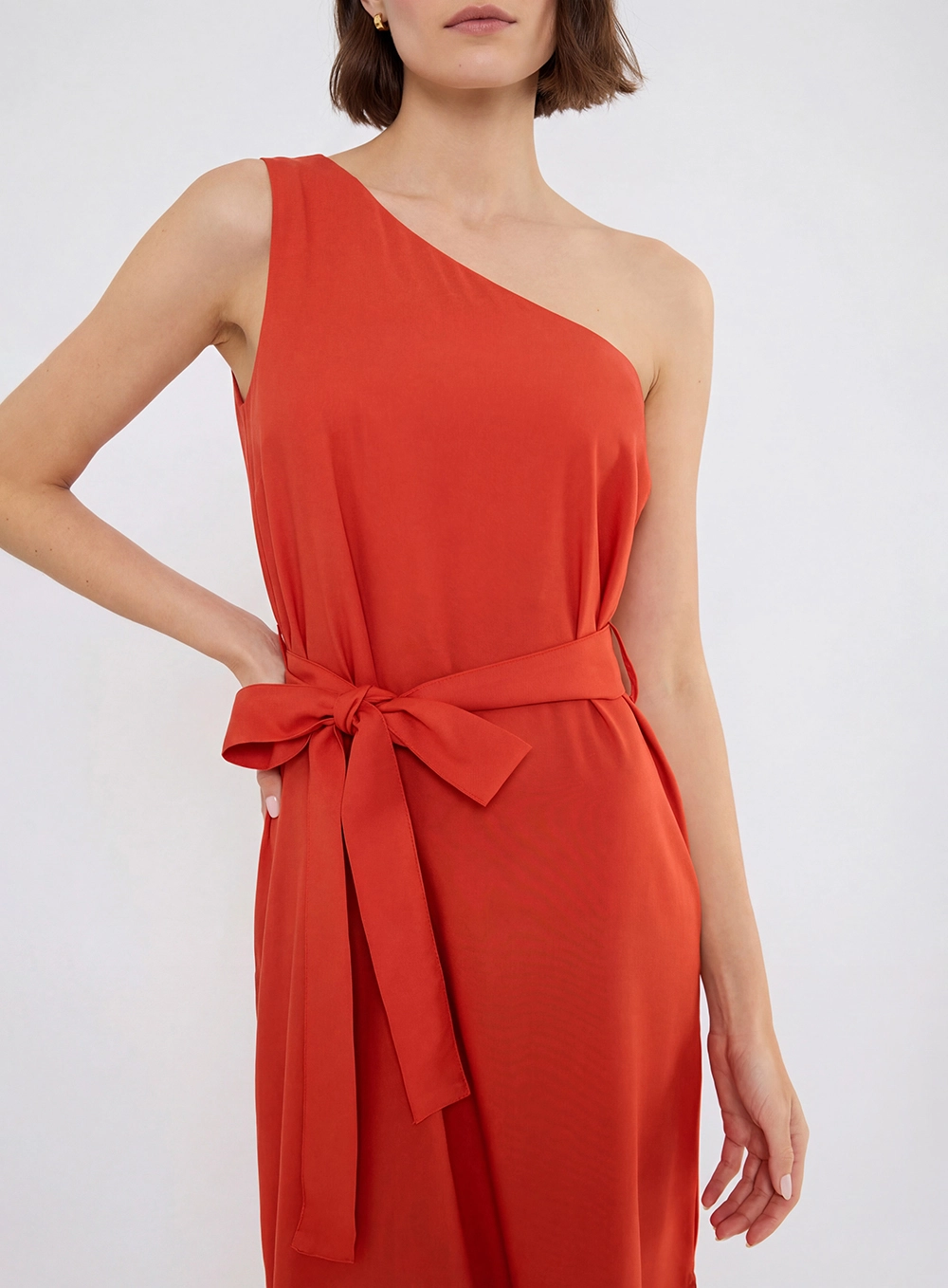 Vestido Longo Assimétrico Com Fenda Vermelho 4
