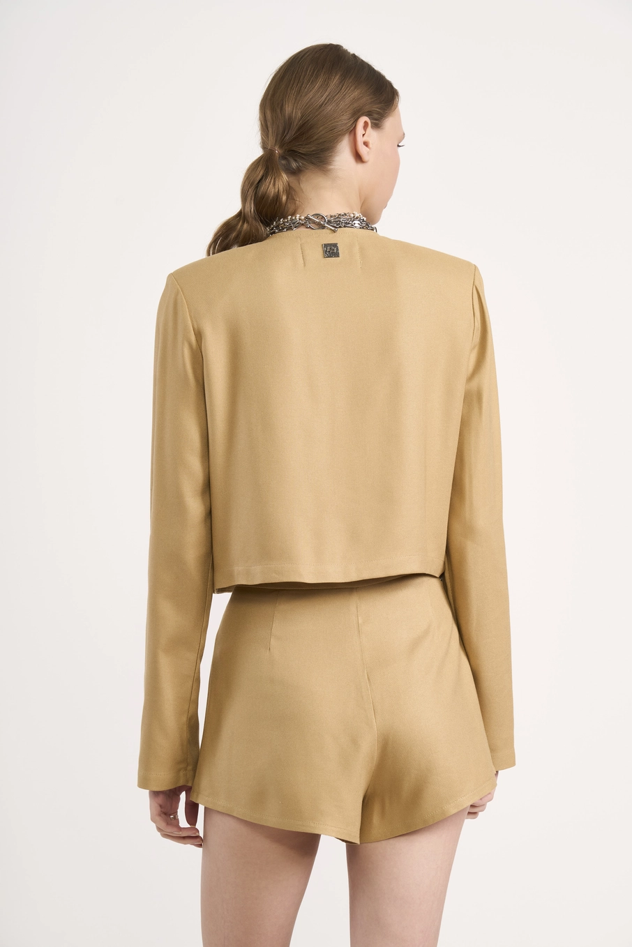 Jaqueta Cropped Alfaiataria Bege Soybean