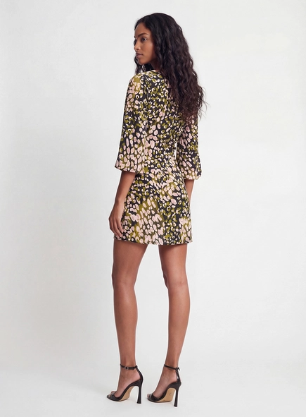 Vestido Curto Slim Estampado