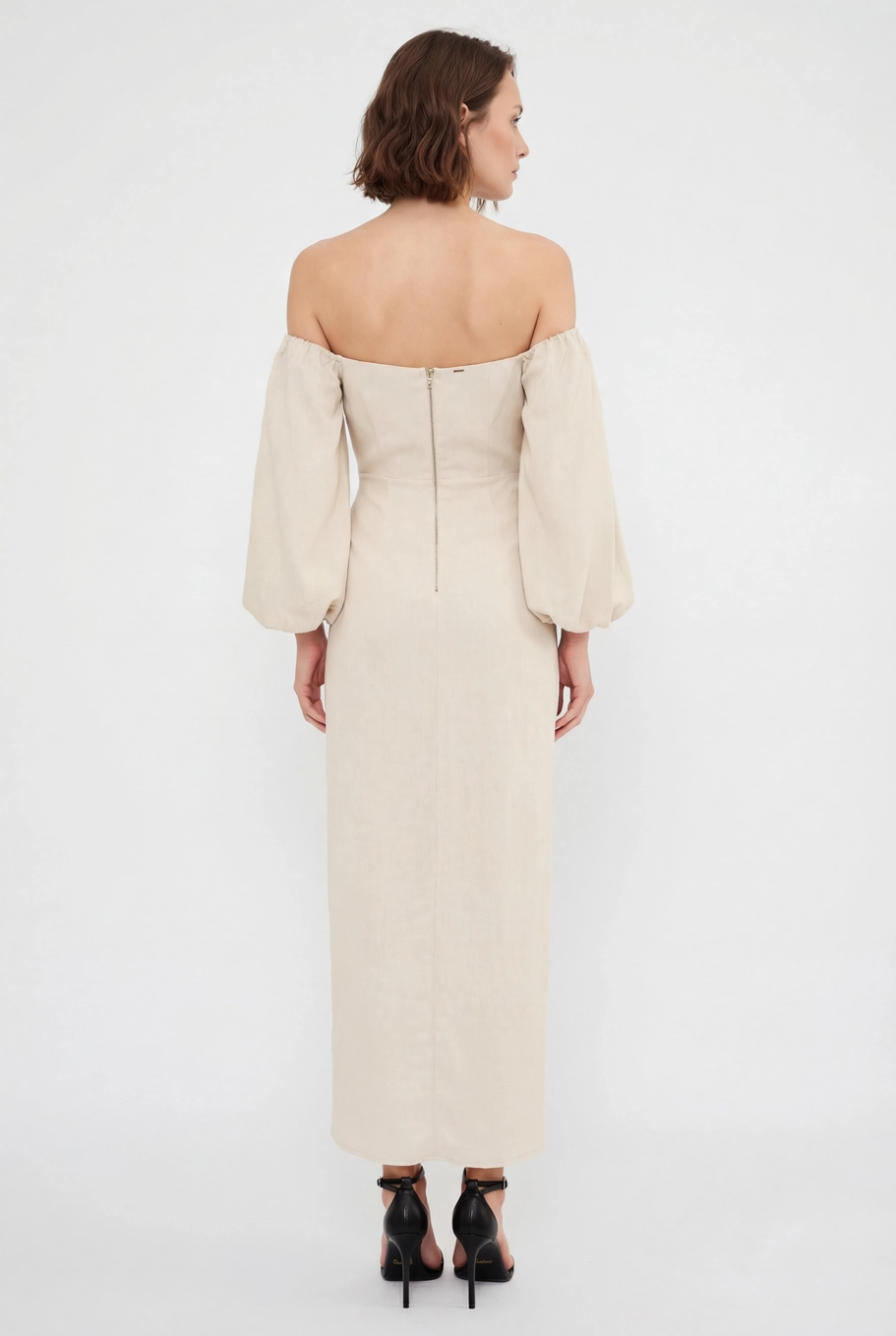 Vestido Midi Slim Com Fenda Bege Esquilo 2