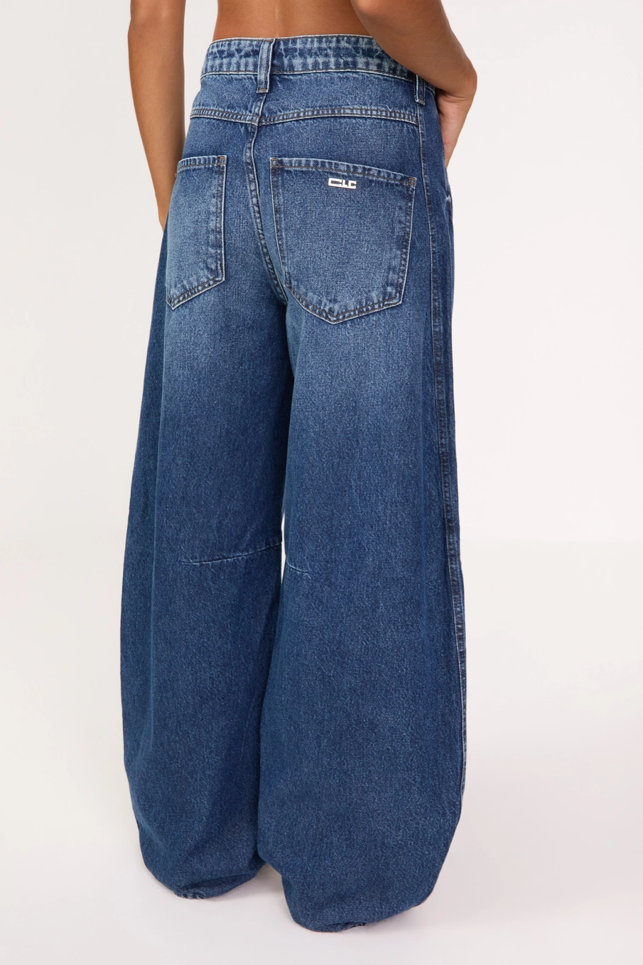 Calça Jeans Feminina Barrel Leg Índigo 4