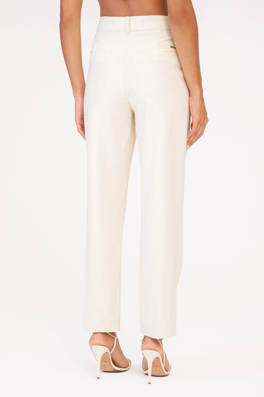 Calça Alfaiataria Feminina Cenoura Off Shell 4