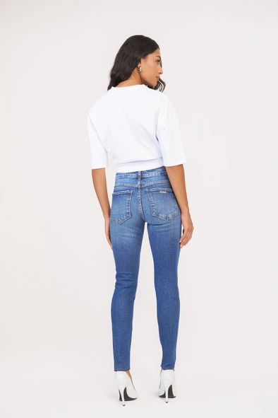 Calça Jeans Feminina Skinny Média Com Aplicação