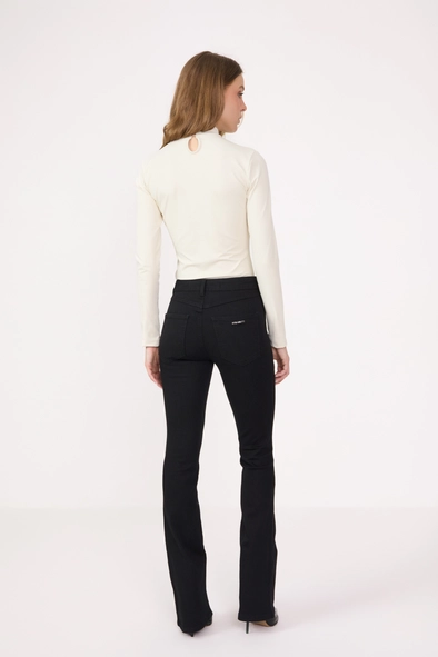 Calça Jeans Feminina Boot Cut Média