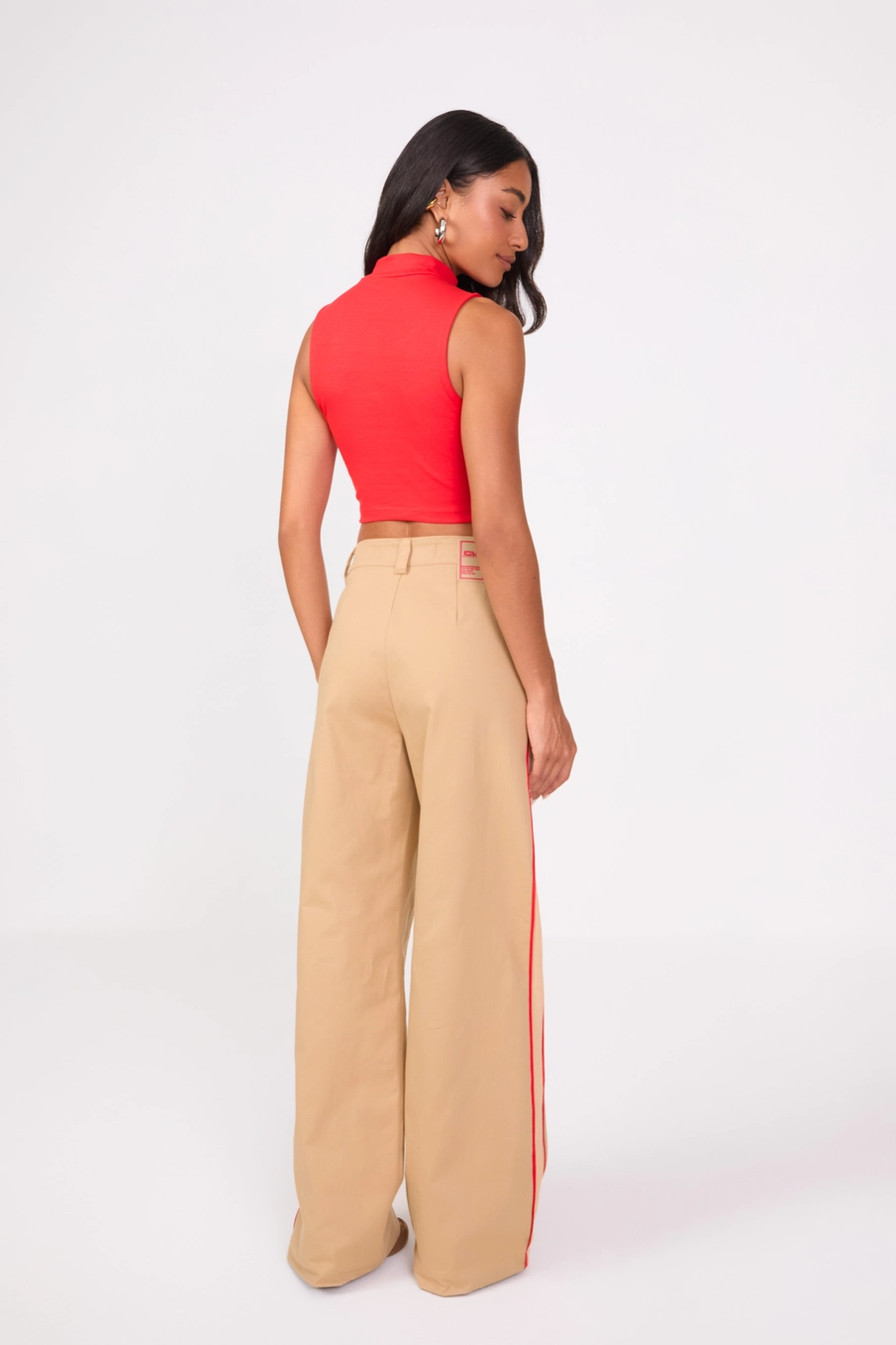 Calça Feminina Alfaiataria Wide Leg Com Recortes Bege 2