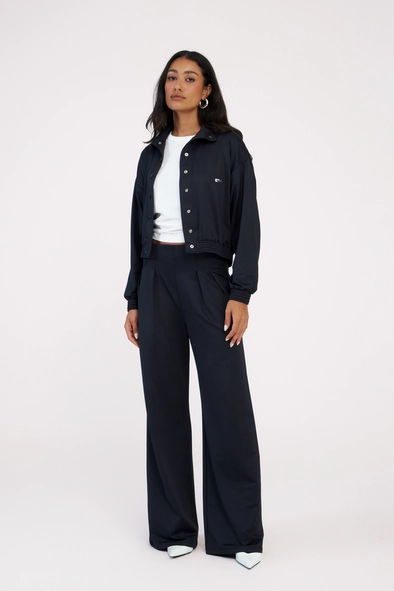 Calça Feminina Wide Leg Com Pregas