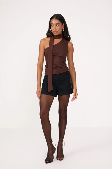 Short Jeans Slim Com Aplicação