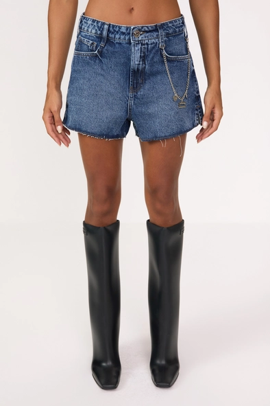 Short Jeans Regular Média Detalhe Corrente
