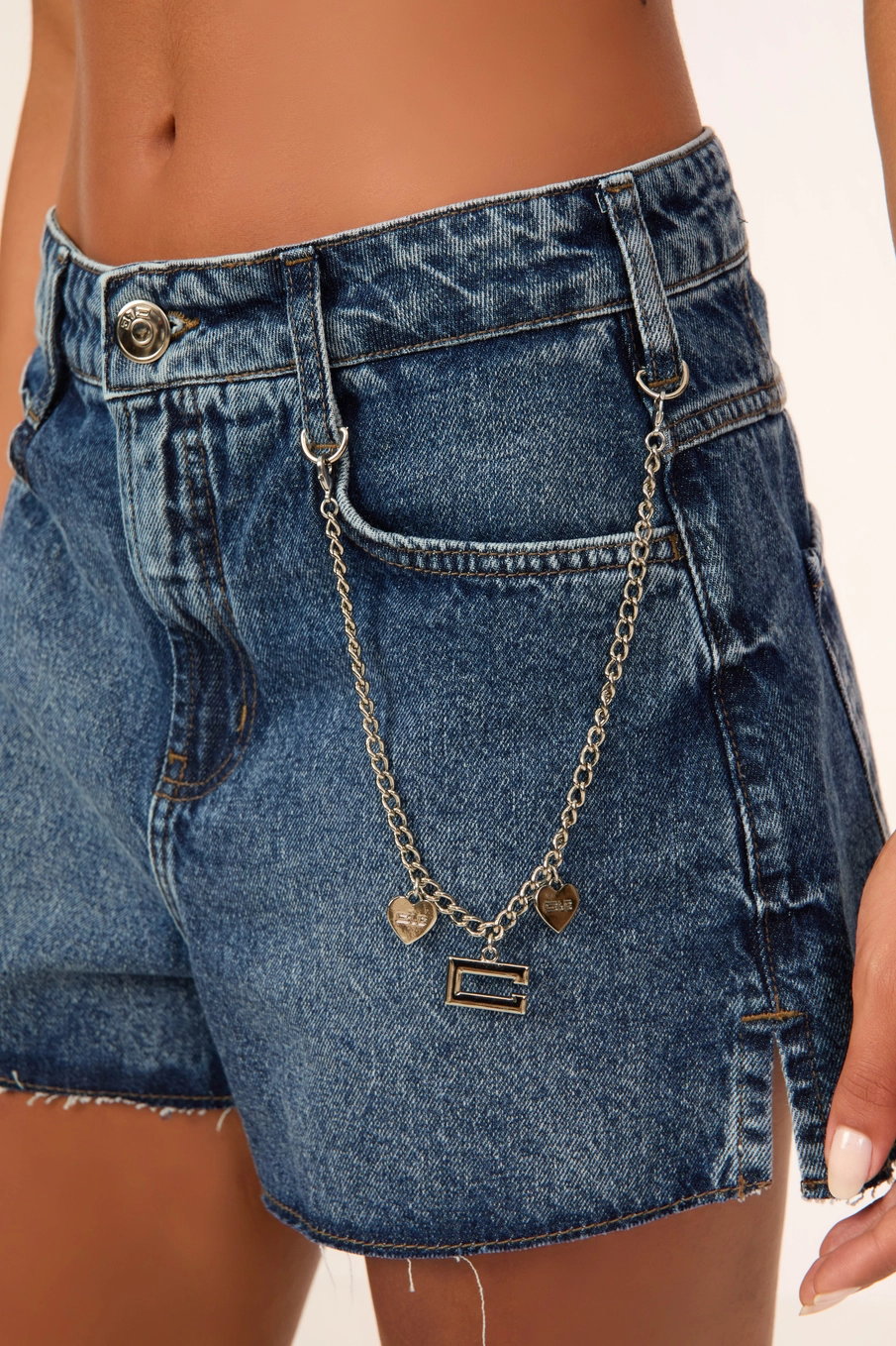 Short Jeans Regular Média Detalhe Corrente Índigo 4