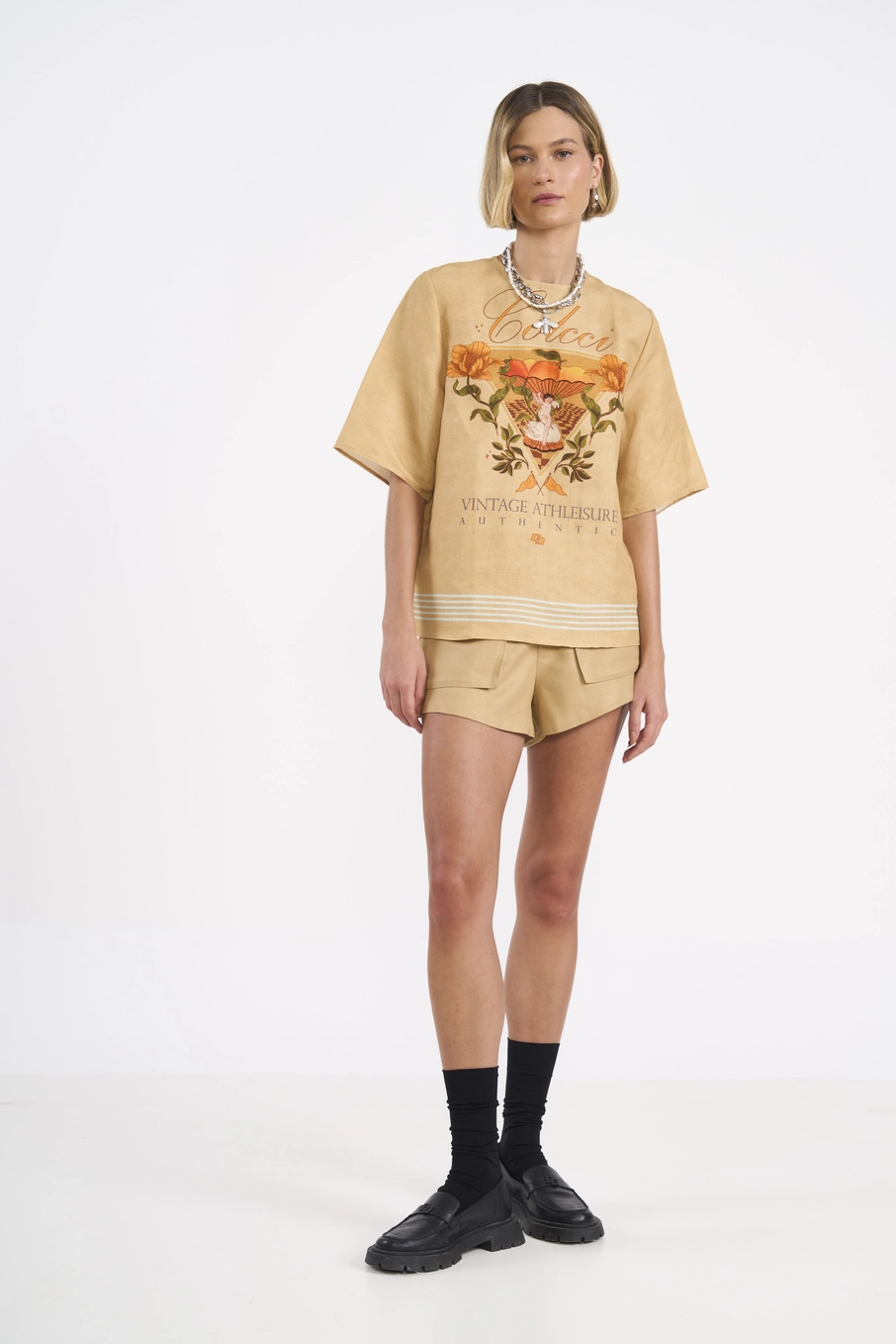 Camiseta Feminina Oversized Vintage Estampada Bege