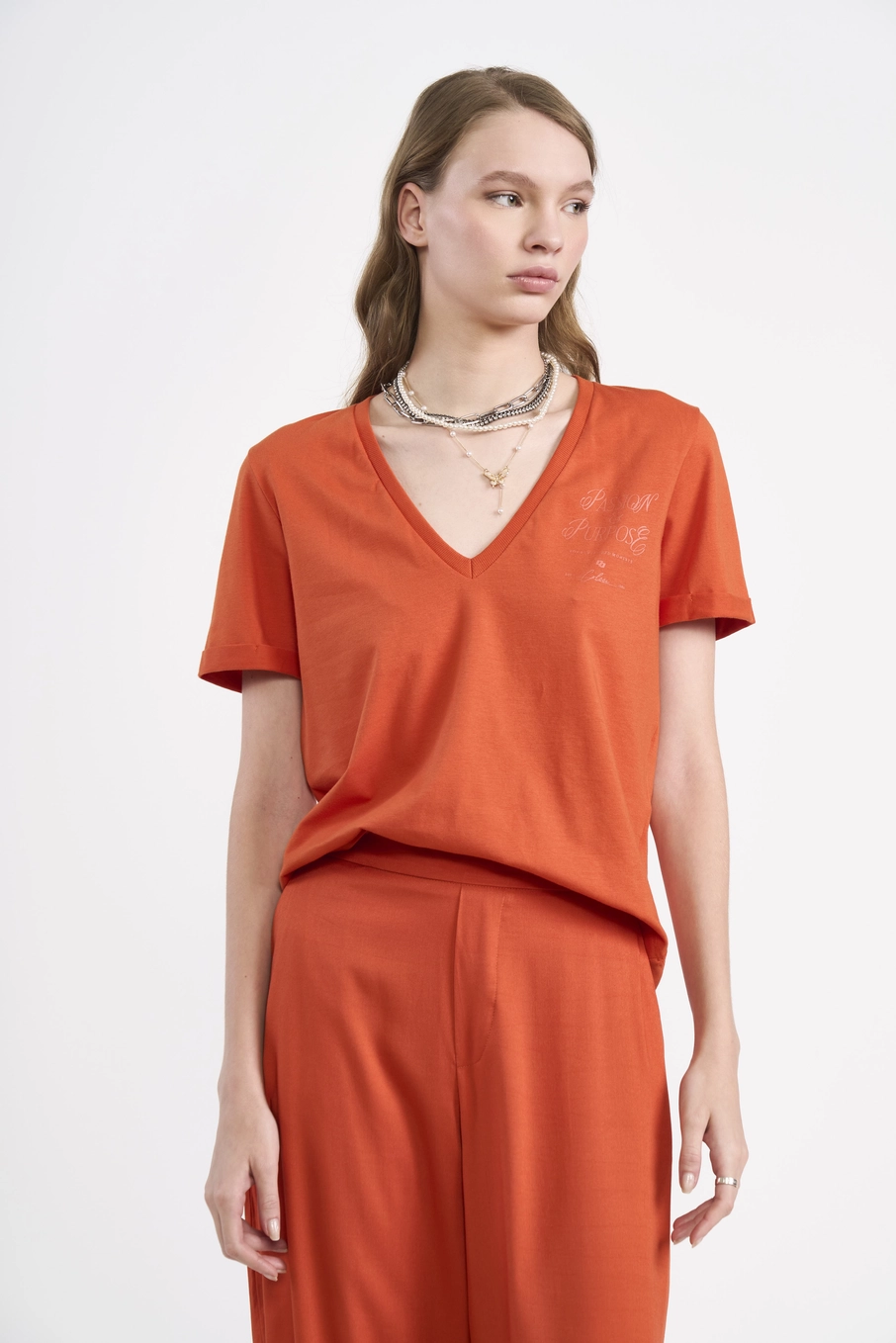 Camiseta Decote V Em Algodão Laranja