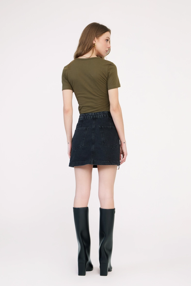 Saia Jeans Curta Boyfriend Com Cadarço Indigo Preto 2