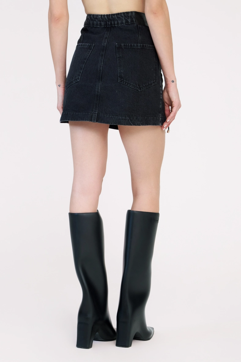 Saia Jeans Curta Boyfriend Com Cadarço Indigo Preto 4