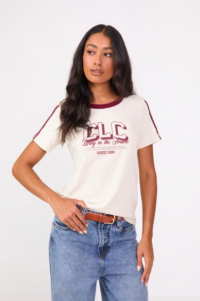 Camiseta Feminina Regular Estampada
